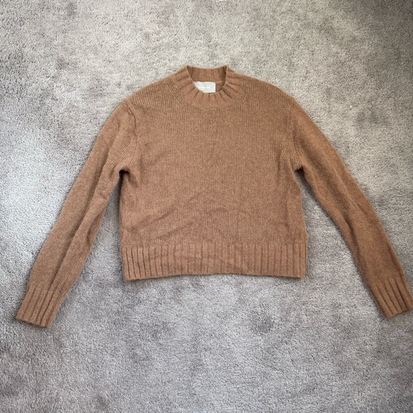 EVERLANE The Alpaca Cropped Crewneck Sweater Wheat / Lightest Taupe - Picture 2 of 3